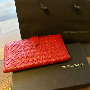 Vintage Bottega Veneta Luxury Classic Red Leather Wallet